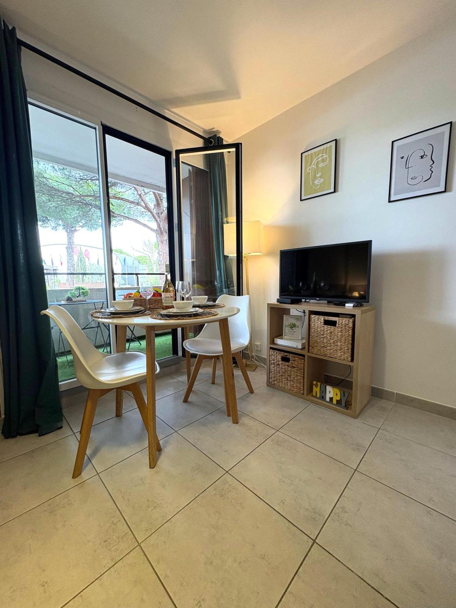 L'Amazone Studio Plein Centre Plages A 2Min Clim Wifi Sur Le Port - Top Prosconciergerie- Λα Γκραντ-Μοτ Εξωτερικό φωτογραφία